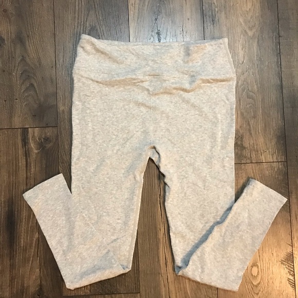 Fabletics Grey Ribbed Lleggings - Picture 1 of 4